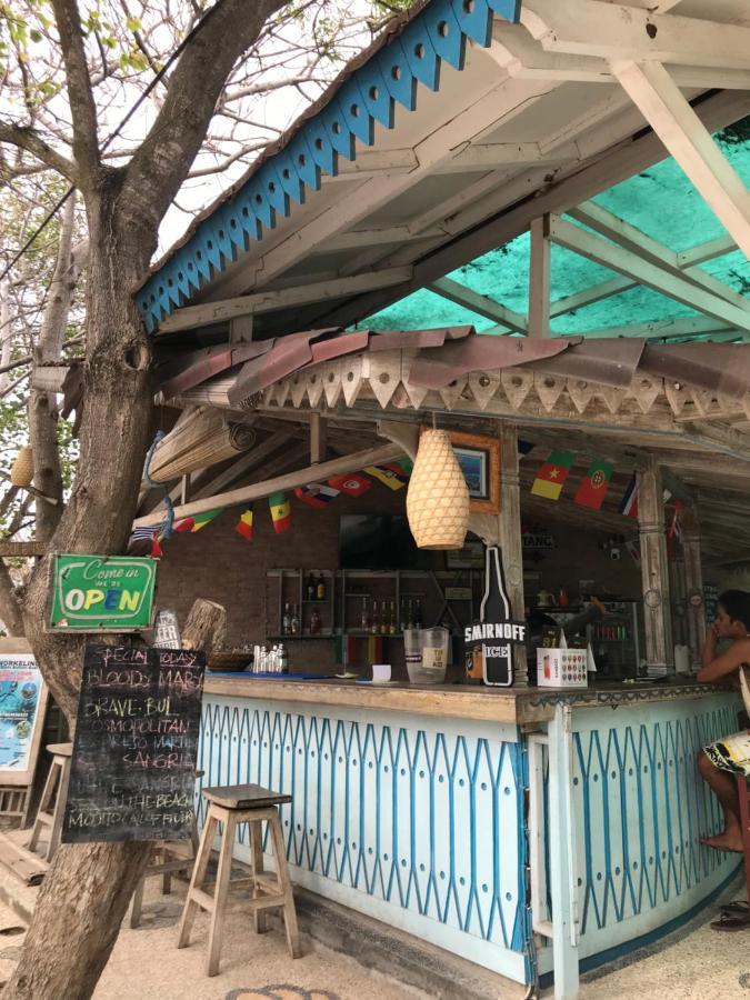 The Exile Sunset Bar & Bungalow Gili Trawangan Esterno foto